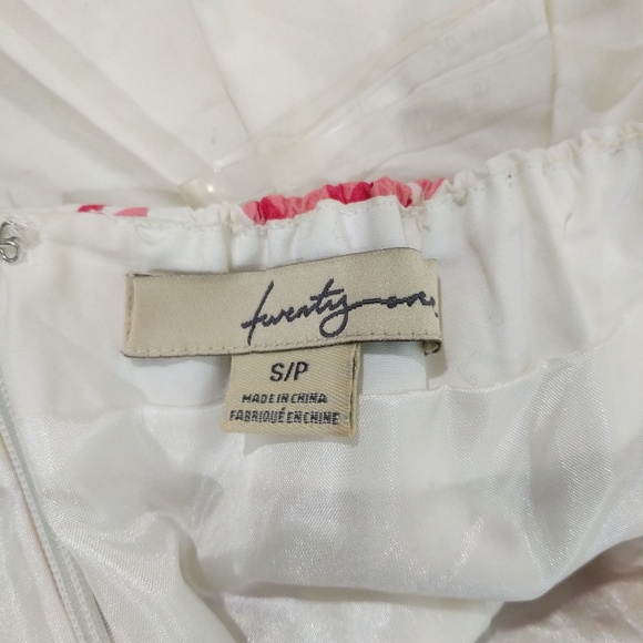 Strapless Floral Patterned Dress - Picture 5 of 7